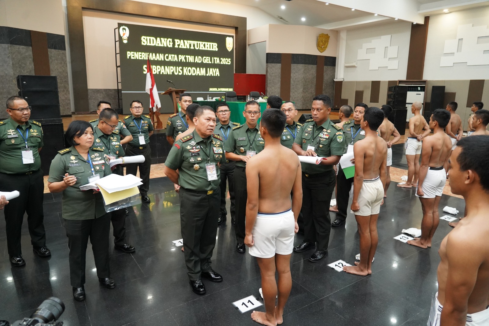 Sidang Parade Tingkat Pusat Calon Tamtama PK TNI AD Gelombang I TA 2025 Subpanpus Kodam Jaya Resmi Digelar