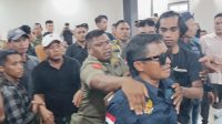 DPRD Sultra Gelar Rapat Dengar Pendapat Tentang Dugaan PT Marketindo Selaras Lakukan Penggusuran Lahan Warga di Anggata, Kabupaten Konawe Selatan Menuai Pro dan Kontra 