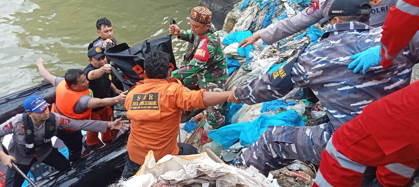 Mayat Anak Laki-laki Ditemukan Mengapung di Perairan Ujung Blang, Tim Gabungan Lakukan Evakuasi