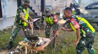 Menyambut Datangnya Bulan Ramadhan, Anggota Koramil 04/PRG Bersihkan Masjid Al-Ikhlas