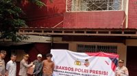 Sambut Ramadhan1446H, Polsek Pondok Gede Bersama BEM Unkris Salurkan Paket Bantuan Sosial Presisi