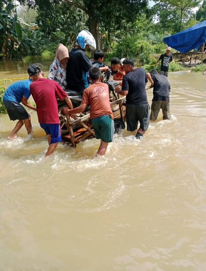 Banjir Landa Wilayah Talang Ubi, Polres PALI Lakukan Langkah Cepat Penanganan