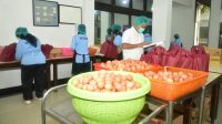 SESKOAL TETAP LAKSANAKAN PROGRAM MBG DITENGAH SUASANA RAMADHAN