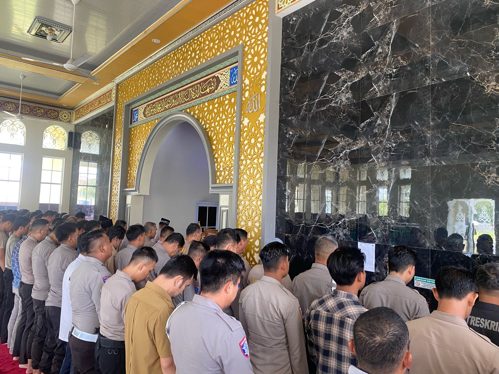 Penghormatan Tiga Polri Tewas Menjalankan Tugas, Polres PALI Gelar Sholat Ghaib 