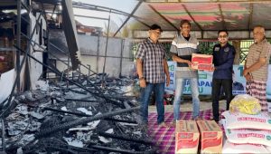 Musibah Kebakaran di Simpang Ulim, Haji Uma Kirim Bantuan Logistik untuk Korban