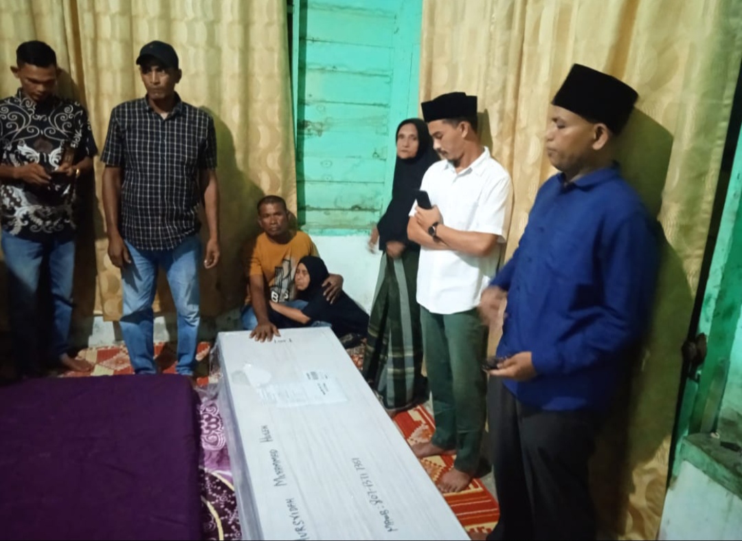 Haji Uma dan Toke Muh Beserta BP2MI Kembali Fasilitasi Pemulangan Jenazah Warga Bireun